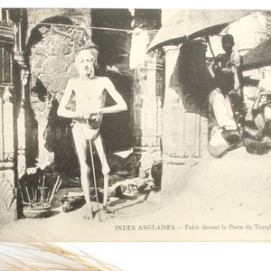 Rare carte postale Inde Fakir- temple de Shiva -  art mural indien- décor mural de l'Inde- Sadhu indien-A24