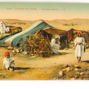 Enfants bédouins dans le désert-Nomades-Gourbi-carte postale ancienne-orientalisme- afrique du Nord- lehnert et landrock -ref20