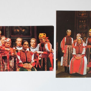Hongrie -Europe de l'Est-danseuses folfloriques-danse hongroise-costumes folk traditionnel-2 cartes postales vintage- art de voyage-ref230