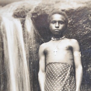 Rare 1920s Papouasie Nouvelle Guinée-MAFULU-vrai photo - portrait ethnographique-tribu-carte postale ancienne de collectionneur-ref230