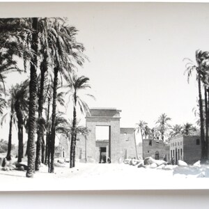 Egypte-Karnak-temple de Khonsu et avenue des sphinx-carte postale ancienne -carte postale Egypte -refa1