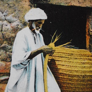 Art mural africain de vannerie / Samour tissé à la main /  ancienne carte postale orientaliste / art mural boho a35