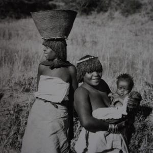 Art mural femmes africaines-  carte postale  vintage  -décor mural africain - art de la tribu