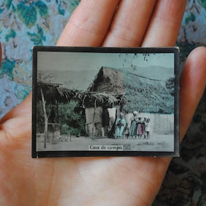 Haiti - Miniaturowa sztuka ścienna z podróży - Vintage Miniaturowe zdjęcie do oprawienia - Haitańskie chaty - Etniczna sztuka ścienna - Fotografia filmowa