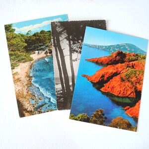 Vacanze in Francia / 3 cartoline d'epoca di paesaggi costieri Francia - Mar Mediterraneo e Oceano Atlantico - ricordi delle vacanze