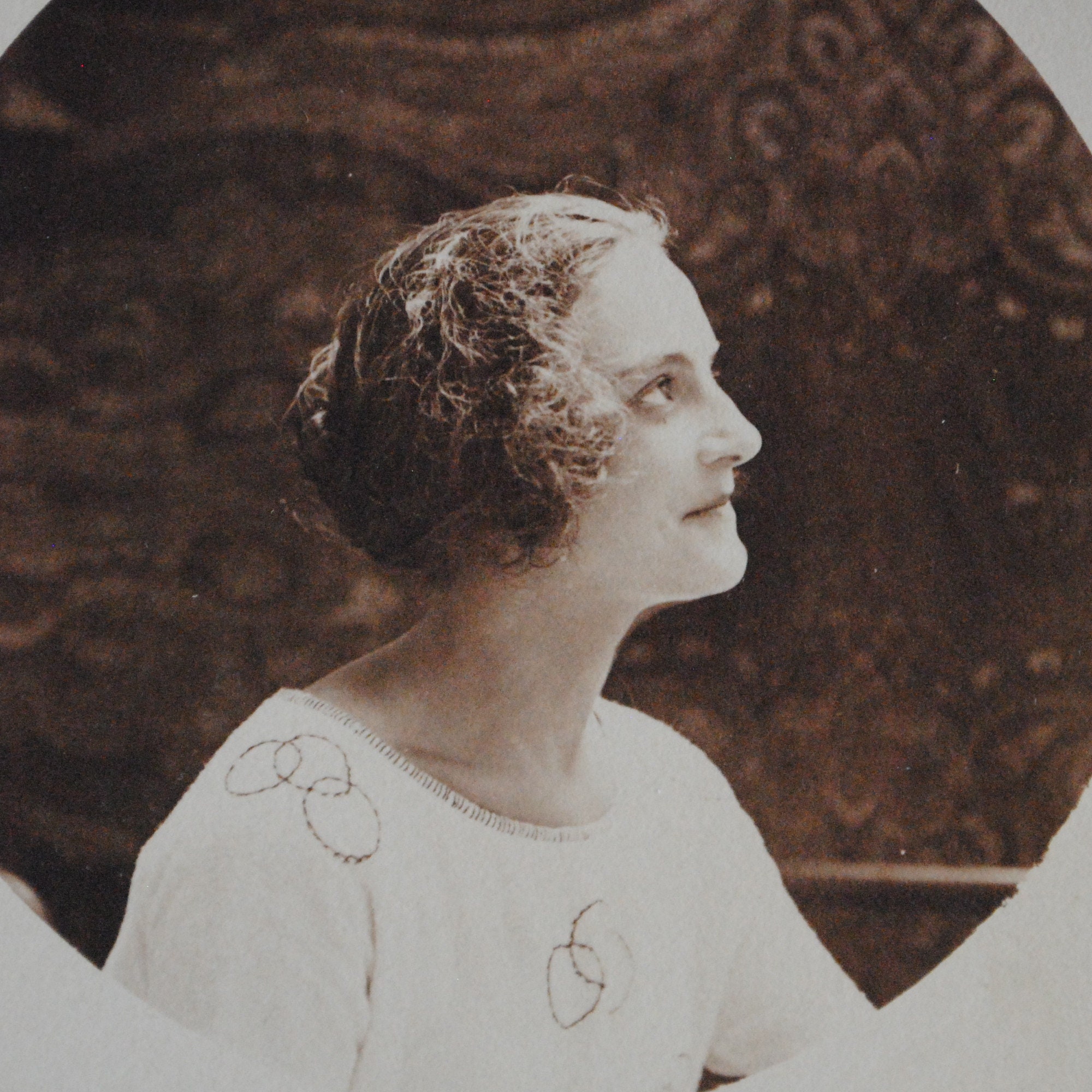 4 Portraits Femmes - Cartes Photos Anciennes + 1 Carte Postale-Portrait Femme Noir et Blanc -Photo V