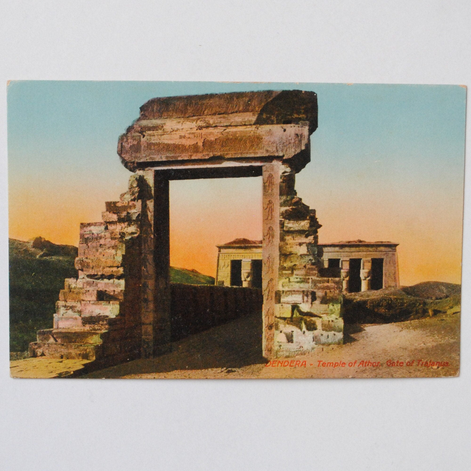 Egypte Ancienne -Dendera-Temple de Hathor - Porte Trajan -Carte Postale Ancienne-Carte Egypte -Refa3