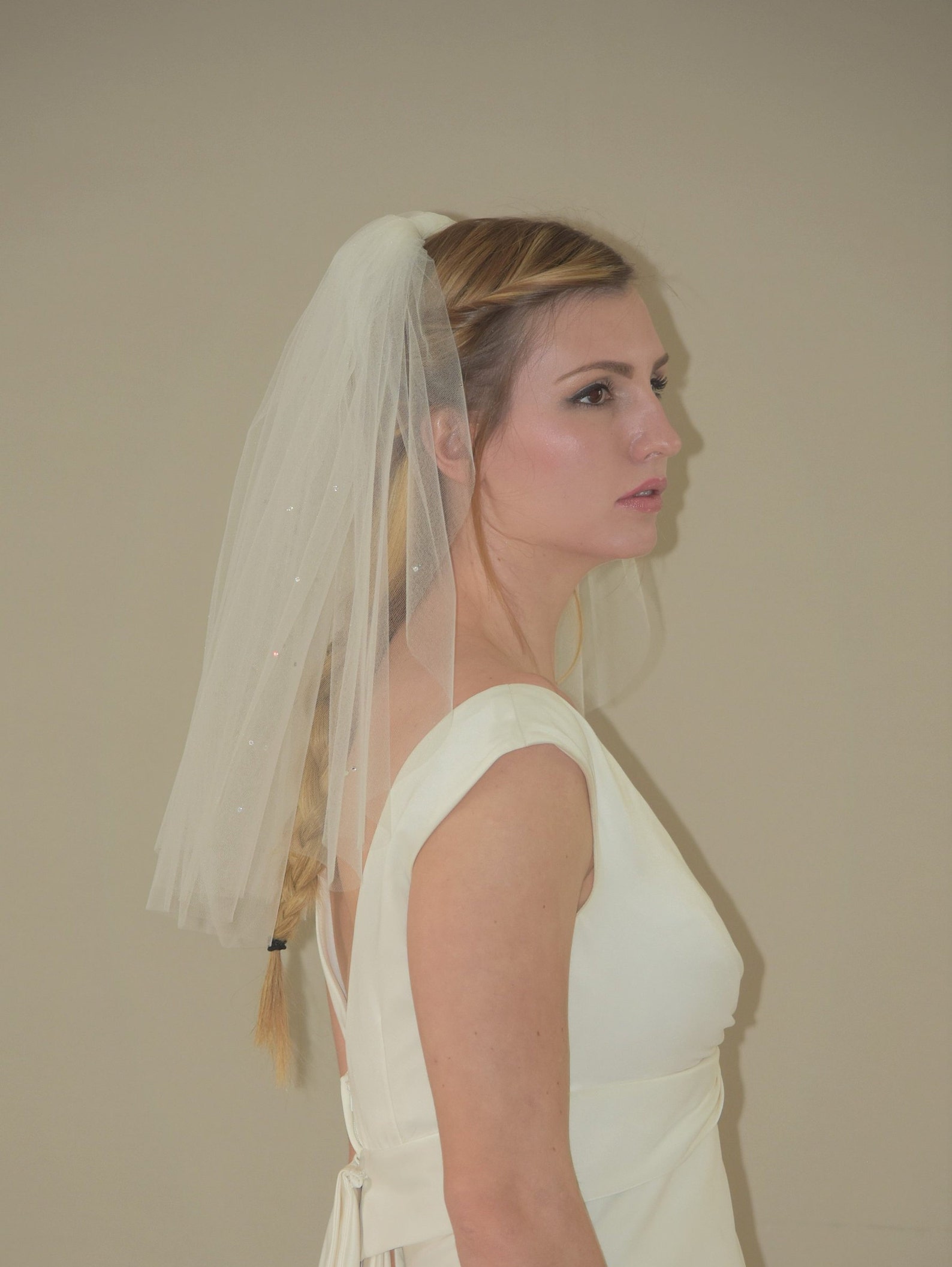 wedding shoulder veil