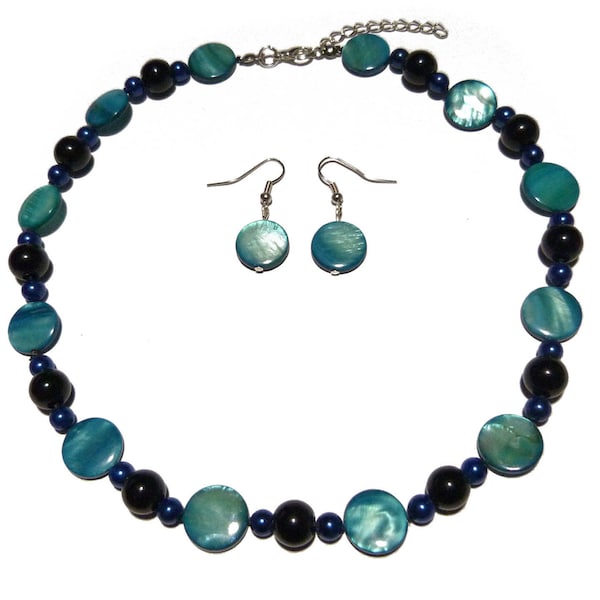 Parure femme Collier et boucles d'oreilles classique Nacre et perles bleu nuit et bleu clair