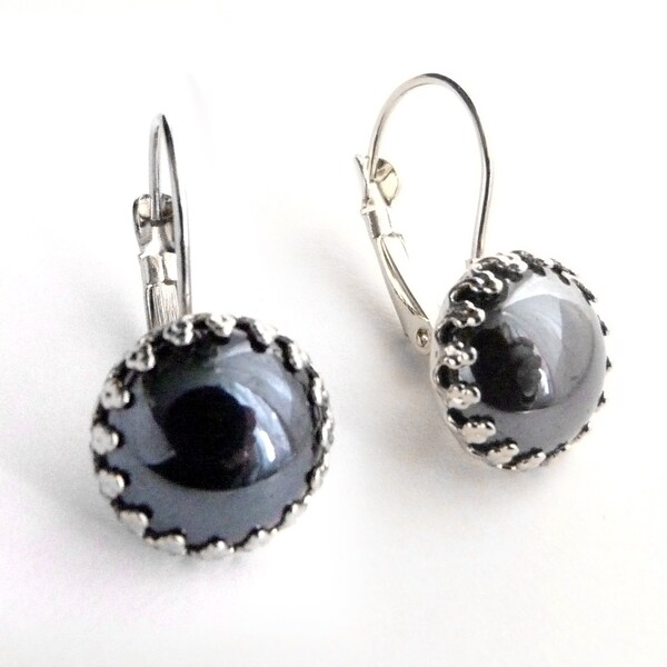 Retro cabochon anthracite gray almost black sleeper earrings.