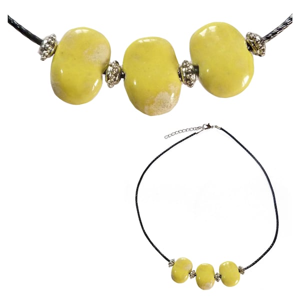 Collier femme Perles porcelaine jaune et beige perles argentées cordon noir réglable