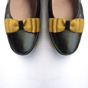 Mustard Yellow Fabric and Velvet Bow Tie Shoe Clips, Classic Retro Style for Party or Daily Wear, 1 Pair