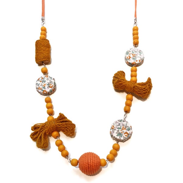 COLLIER sautoir femme perles bois, tissu motif fleurs et noeuds rubans ORANGE