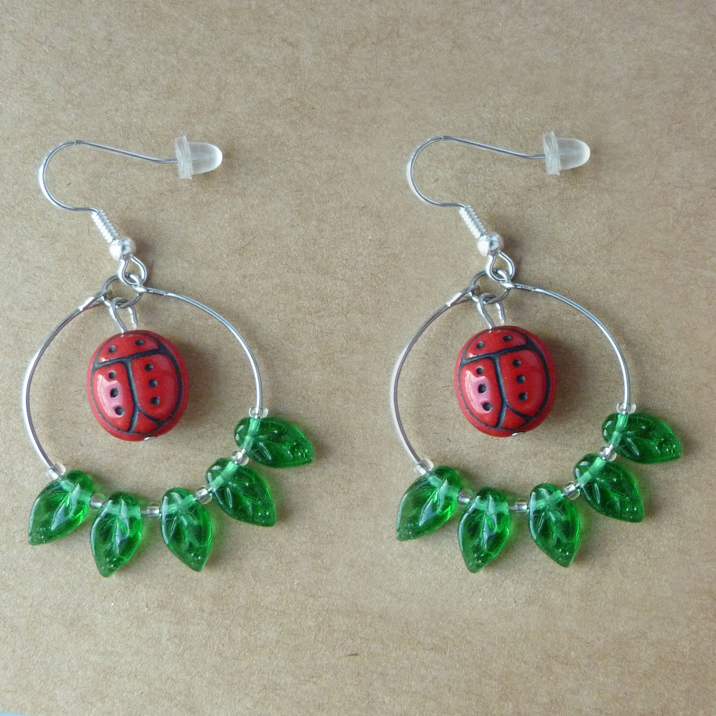 Orecchini a Gancio con Coccinella Rossa a Pois Neri, Orecchini Pendenti a Sette Puntini in Metallo Alla Moda con Coccinella Divertenti Orecchini Pendenti Estivi Delicati per le Donne