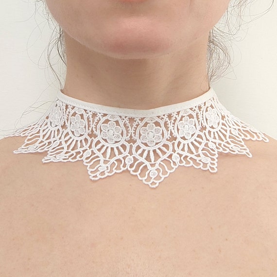 Wide cheap white choker