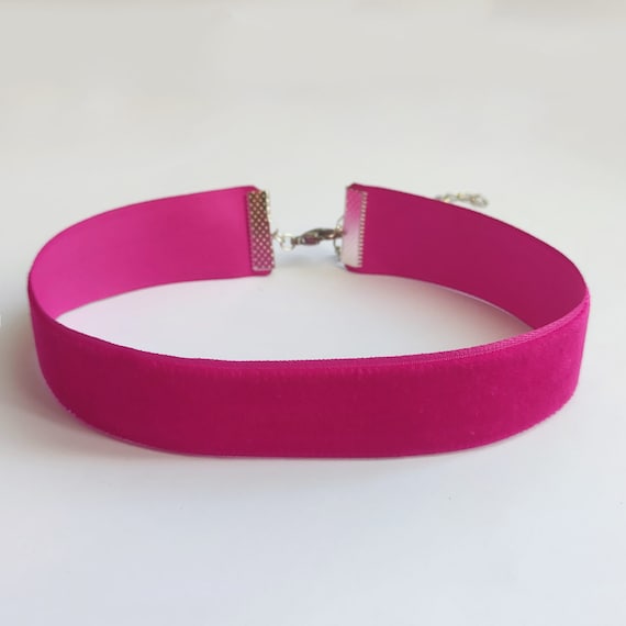 Thick pink choker discount