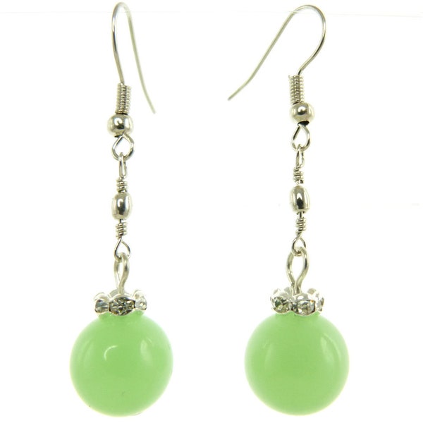 aretes de perlas simples y verde claro - clásico