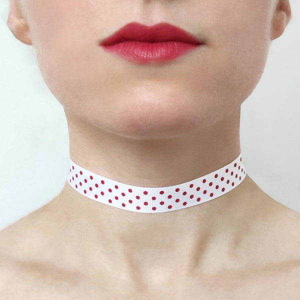 Collier femme choker ras du cou blanc à pois rouge foncé style rétro pin up