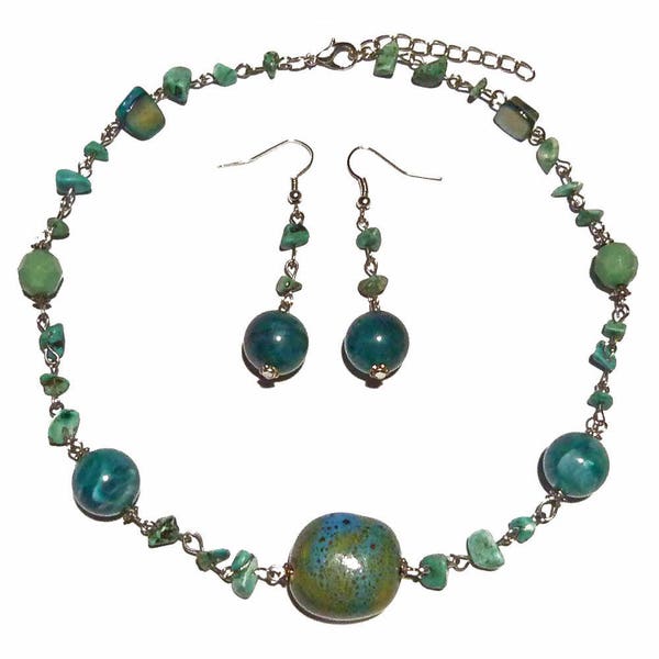 Women's adornment Ras De Cou necklace earrings resin terracotta stones shades of turquoise blue