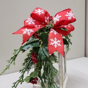 Lantern Swag, Lantern Centerpiece, Holiday Lantern, Holiday Centerpiece, Christmas Centerpiece, Christmas Lantern, Holiday Decor, Lantern