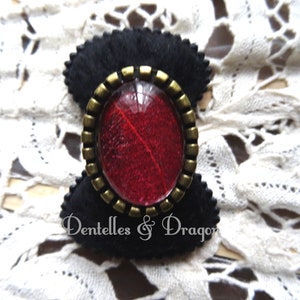 Red natural leaf ring