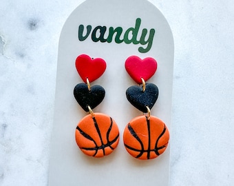 Pendientes de equipo de baloncesto personalizados / Pendientes colgantes de corazón de arcilla polimérica