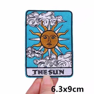 Parche bordado Tarot sol luna patrón baraja de tarot parche termoadhesivo parche cartas de tarot sol tarot luna parche colorido mochila chaqueta jeans