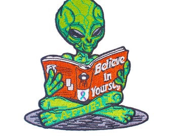 Alien patch Alien gelooft in jezelf inspirerend cadeau voor vriend UFO gelovige patch cadeau voor hem vriendje opstrijkbare patch alien met boek