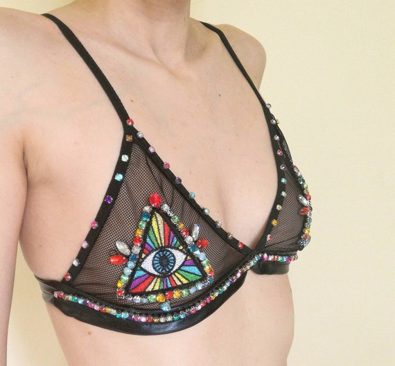 15 Outfit Ideas To Show Off Your Gorgeous Bralettes - Society19