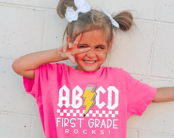 First Grade Shirts for Girls Comfort Colors Cute Hello 1st Grade Rocks Back to School Shirt for Boys First Day of School T-Shirt for Kids