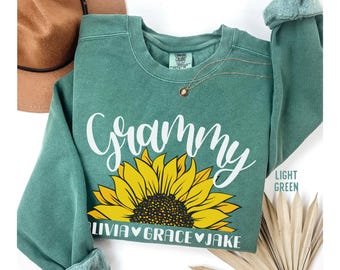 Custom Grammy Sweatshirt Comfort Colors Grammy Sweater with Grandkids Names Personalized Grammy Floral Sweater Gift for Mother's Day