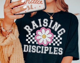 Raising Disciples Shirt Christian Mom Retro Checker Shirts Bible Verse Tee Trendy Faith Shirts Graphic Tee Jesus Homeschool Homestead Mama