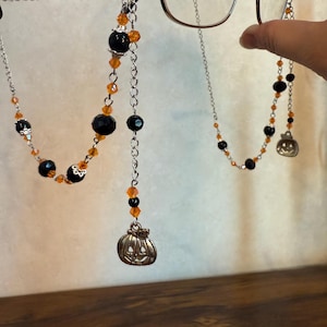 Trick or Treat Onyx Crystal Eyeglass Chain, Halloween Themed Beaded Spectacle Holder, Gift for Witch or Halloween Lover