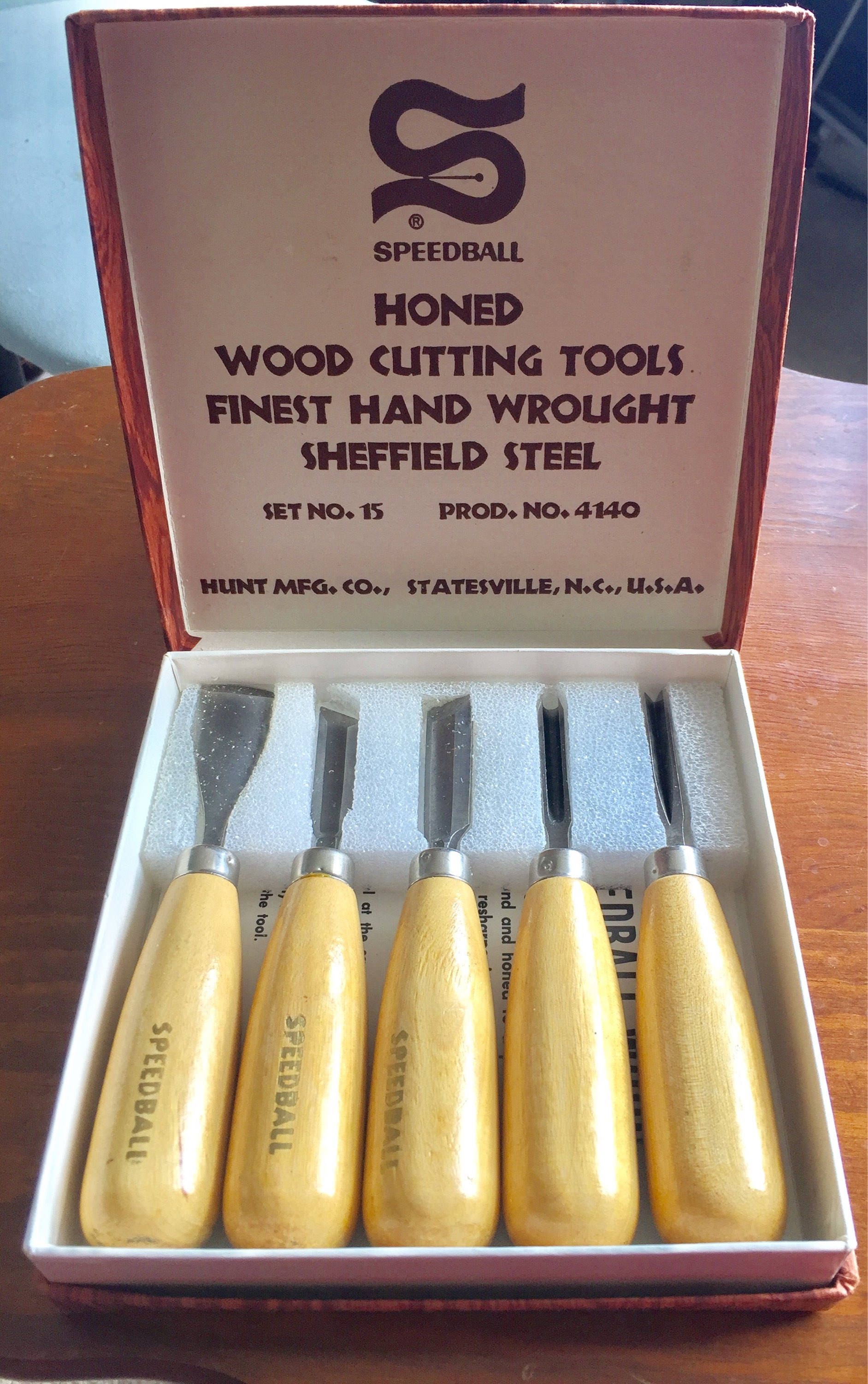 5 PIECE SPEEDBALL WOOD CARVING TOOL SET