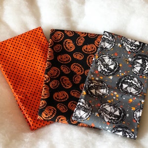 Jack O’ Lanterns, Dots or Jack O’ Lanterns with Splatter Halloween Bandana