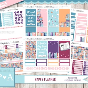 Puede incluir: Pegatinas imprimibles para un Happy Planner con temática de libros. Las pegatinas incluyen una variedad de diseños, que incluyen pilas de libros, portadas de libros y citas sobre la lectura. Las pegatinas son de varios colores, incluidos el azul, el rosa, el morado y el naranja.
