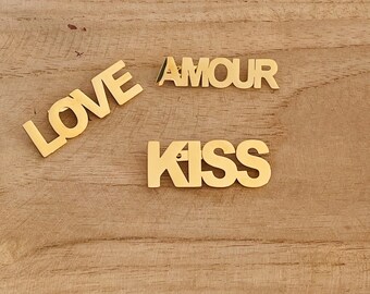 Broche en acier inoxydable doré Amour, Kiss, Love