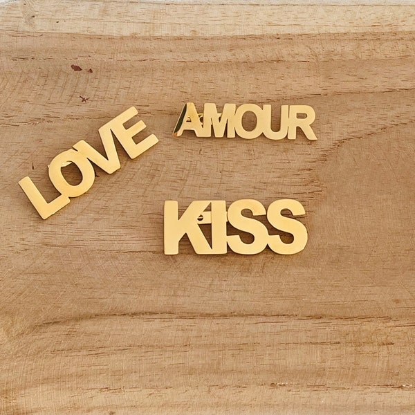 Broche en acier inoxydable doré Amour, Kiss, Love