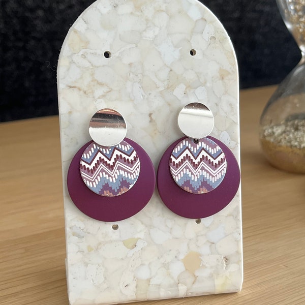 Boucles d’oreilles à clous argenté et violet, imprimé aztèque