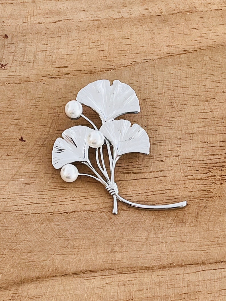 Broche en acier inoxydable Feuilles de Ginkgo avec perles blanches zdjęcie 1