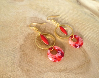 Golden and red earrings - enamelled shuttle sequin, round acetate donut /turtle scale