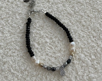 Bracelet perles de jade noir, perles d’eau douce, goutte zirconium
