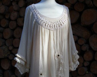 Ladies Romanticly Refashioned Creamy Lacey Pearly & Ruffled Victorian Tunic / Dress - Size Large / Tall