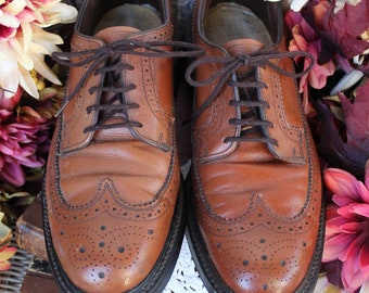 Scarpe da uomo Mid Century Brown Leather Wingtip Dress / Oxfords - Taglia 8 1/2 D / D
