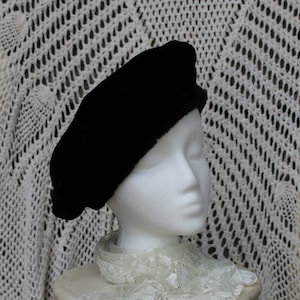 Vintage Fabulously Furry Black Beret Hat by Betmar - One Size