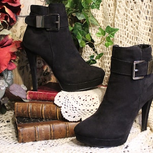 Ladies Sexy Black Suede Look Vegan Buckled Ankle Vintage Stiletto Platform Boots - Size 6