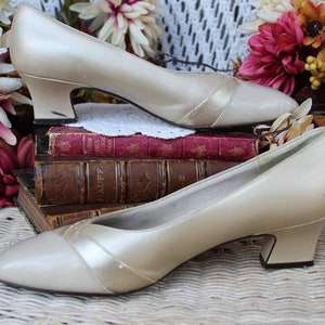 Pump heel store shoes online