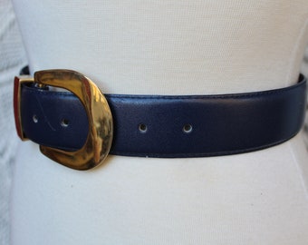 Ladies 1 1/2&quot; Wide Navy Blue Leather Belt, VINTG Navy Blue Dress Belt, 80s Crown Pacific Large Gold Tone Notched Buckle Belt - Size S
