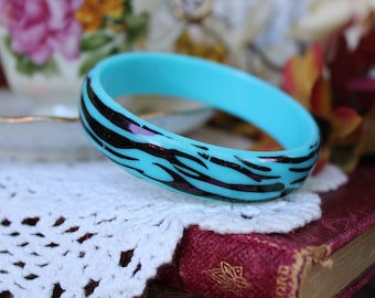 Bright Aqua Blue / Black Zebra Stripes Bangle /Bracelet / Vintage Plastic Costume Jewelry