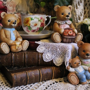 Vintage Bisque Teddybär Familie Figuren von Zu Hause Interieur